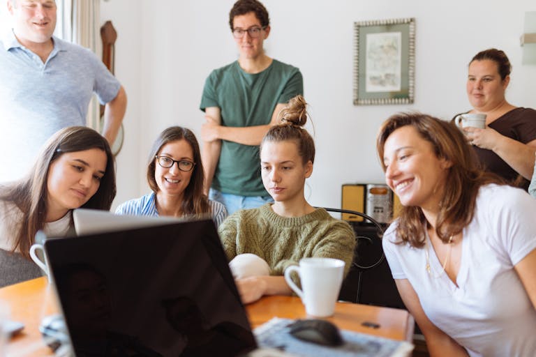 Flexible Online Jobs for Students with No Experience
